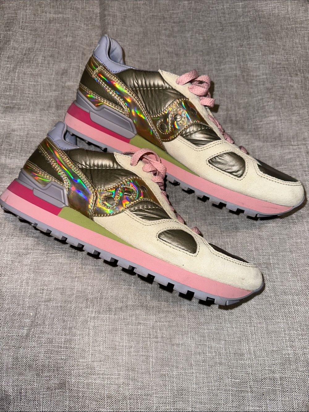 Saucony Women's Pink, Gold & White Holographic Retro Sneakers